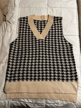 Classic Houndstooth V-Neck Sweater Vest - Black & Cream - Tunic